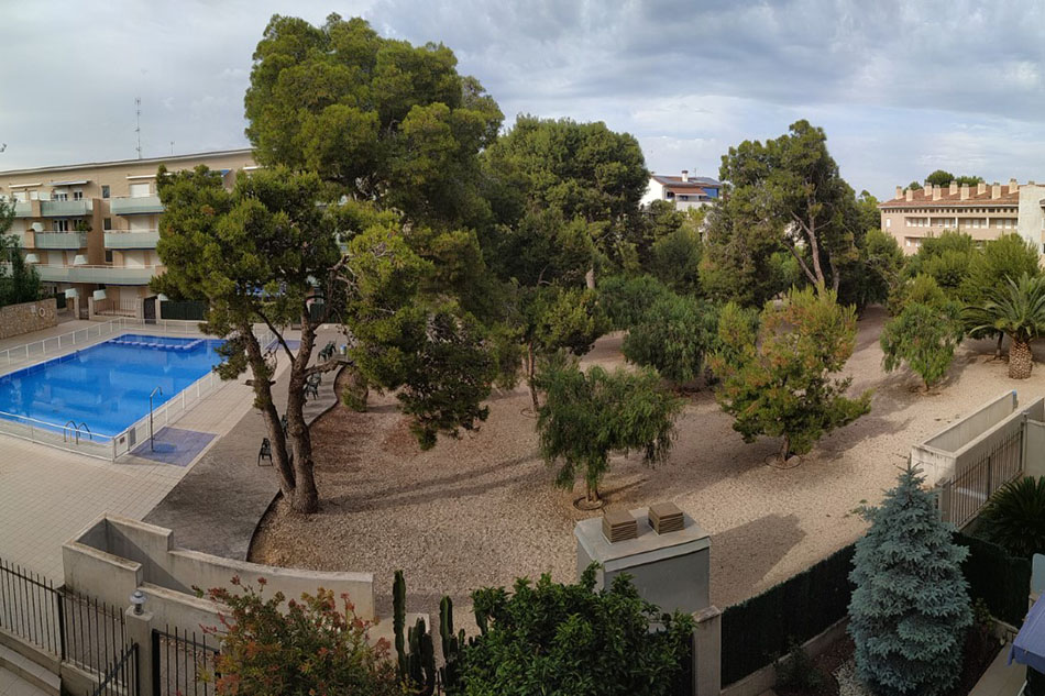 Apartamentos Turísticos Benicarló, empresa especializada en ofrecer los mejores apartamentos vacacionales de Benicarló. Urbanización donde se encuentra el ático dúplex.